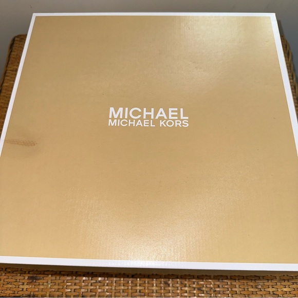 Michael Kors Women’s Paris Metallic Ankle Strap Bow Heel Classic Prom Size 10 - Picture 12 of 12